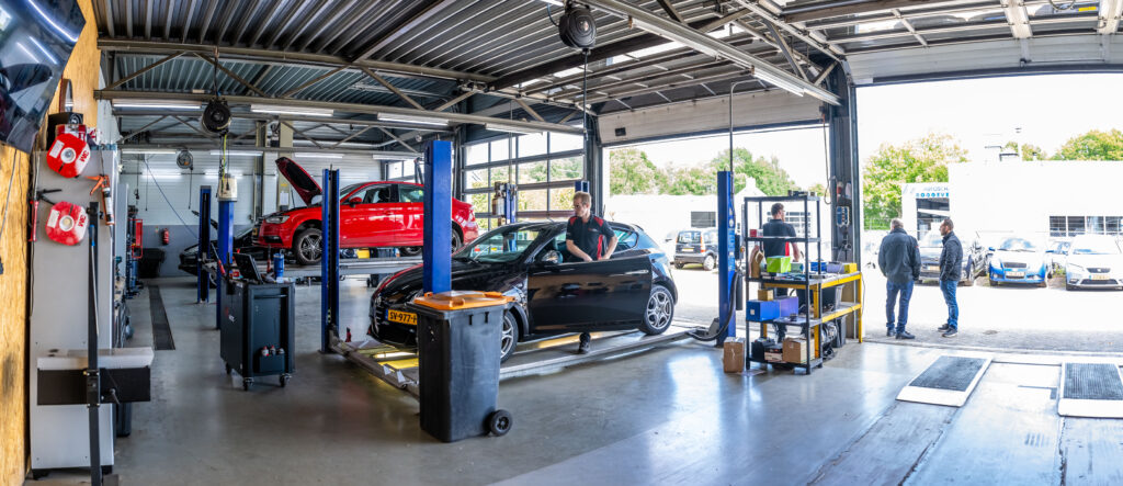 FZ Auto's garage Roden