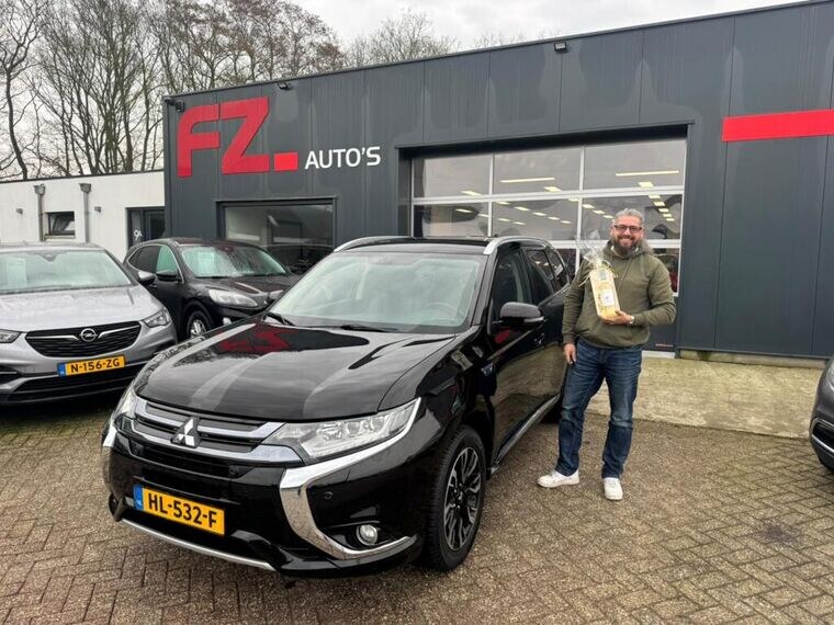 Mitsubishi Outlander verkocht en afgeleverd bij FZ Auto's — mei 2026