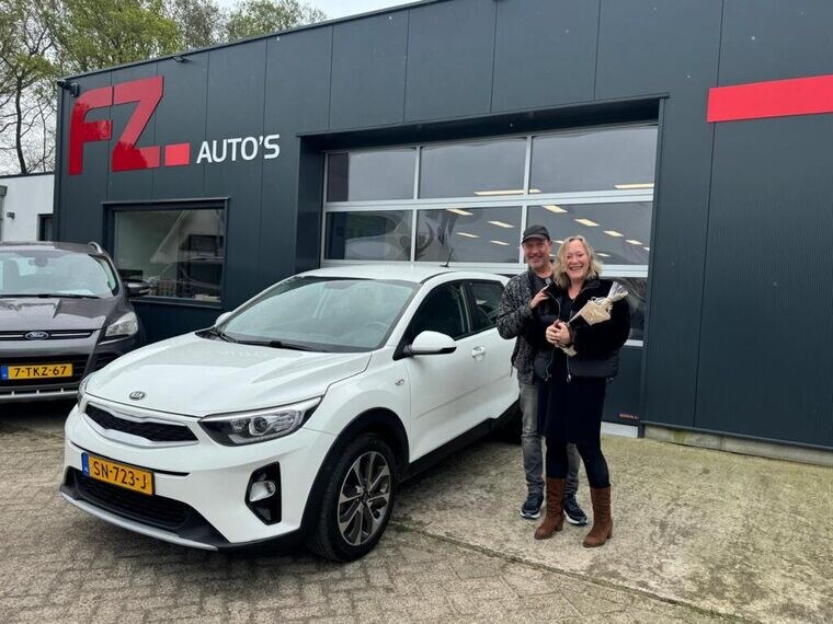 Kia Stonic verkocht en afgeleverd bij FZ Auto's — mei 2025