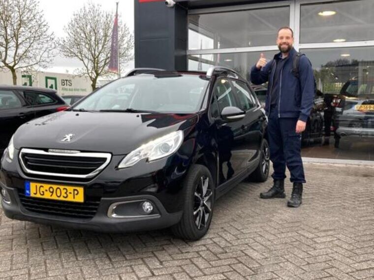 Peugeot 2008 verkocht en afgeleverd bij FZ Auto's — april 2025