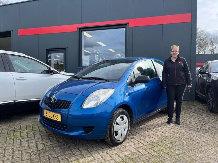Toyota Yaris verkocht en afgeleverd bij FZ Auto's — april 2024