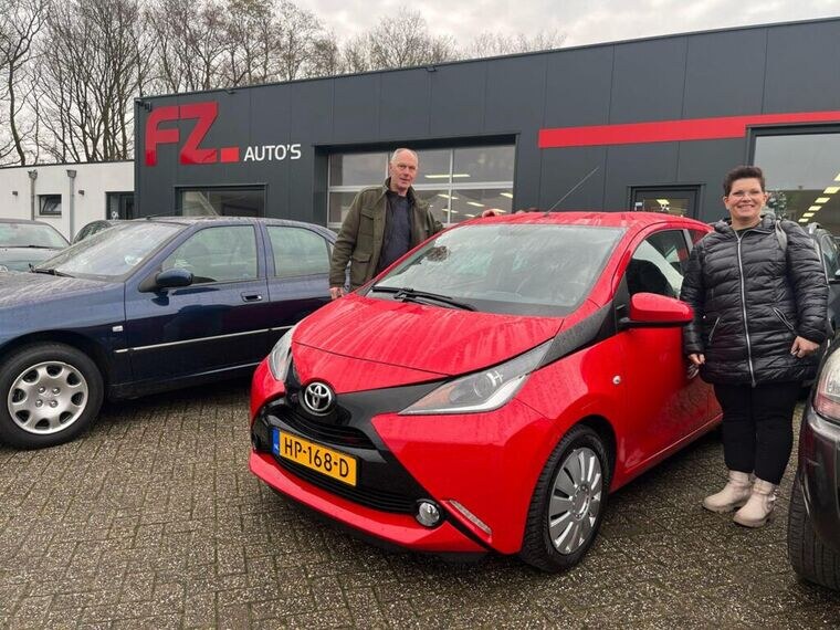 Toyota Aygo verkocht en afgeleverd bij FZ Auto's — april 2024