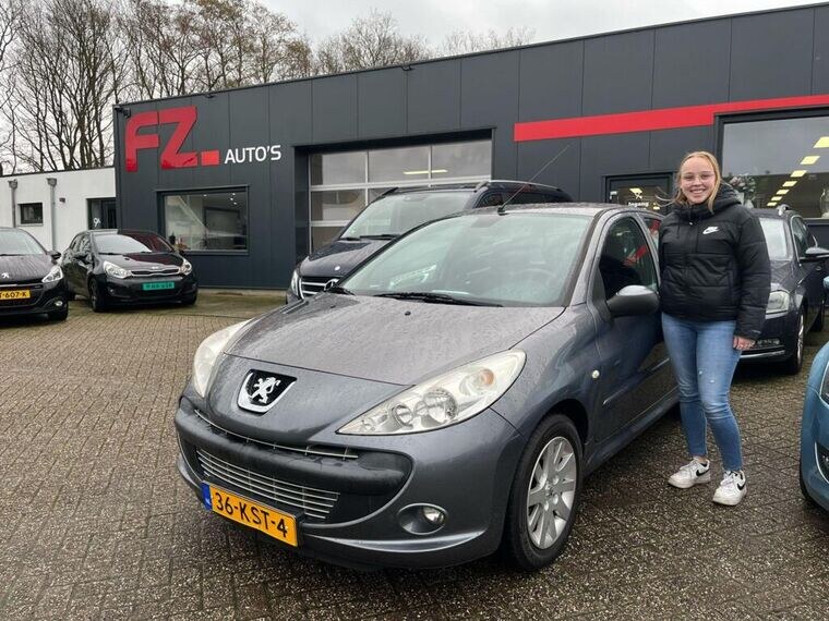 Peugeot 207 verkocht en afgeleverd bij FZ Auto's — april 2024