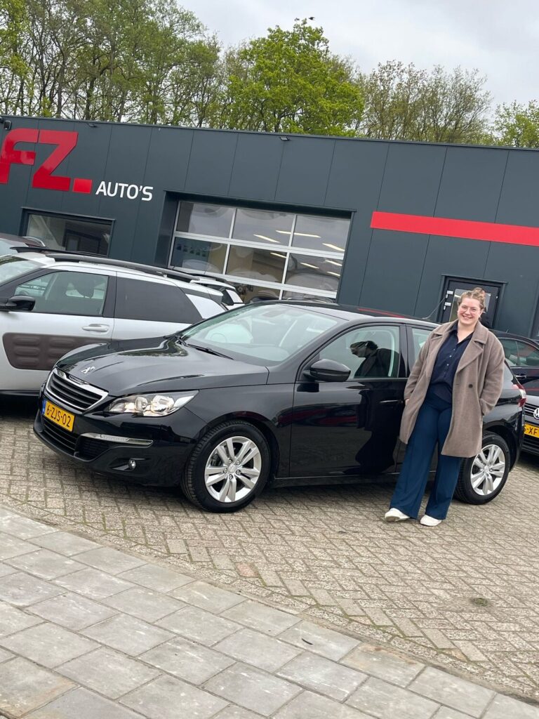 Peugeot 308 verkocht en afgeleverd bij FZ Auto's — april 2025