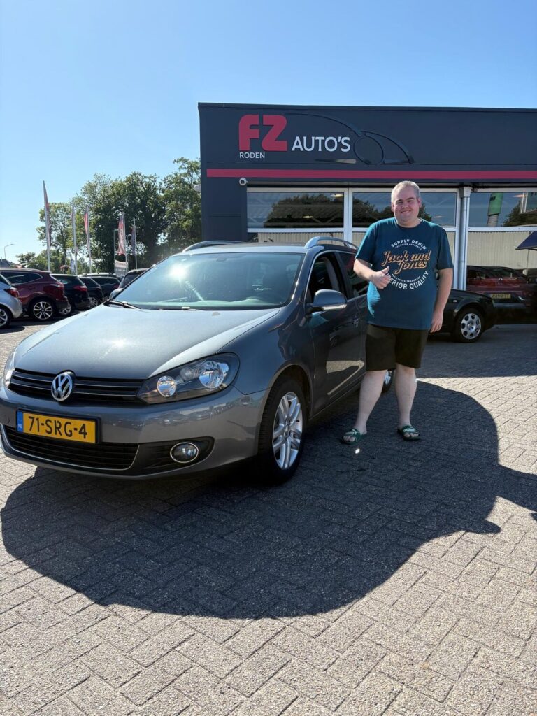 Volkswagen Golf Variant verkocht en afgeleverd bij FZ Auto's — juni 2025