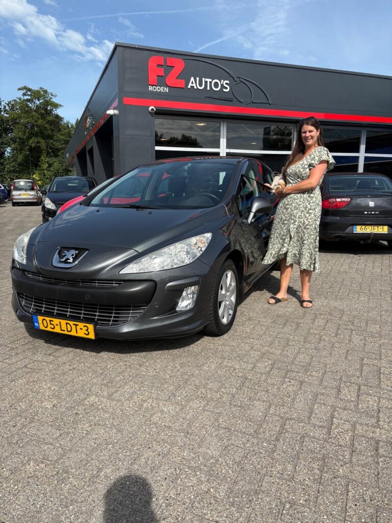 Peugeot 308 verkocht en afgeleverd bij FZ Auto's — juli 2025