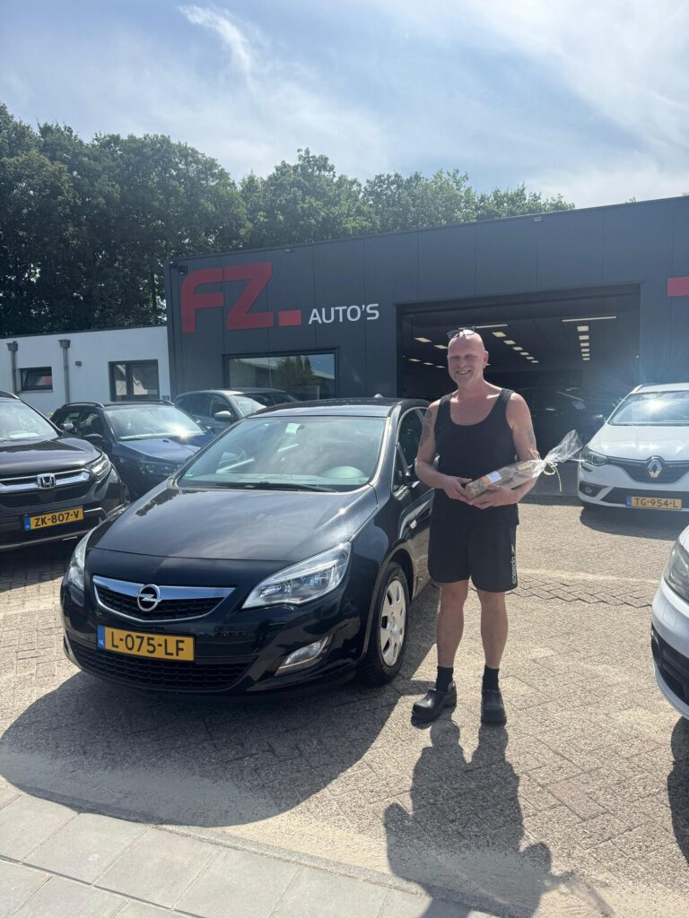 Opel Astra verkocht en afgeleverd bij FZ Auto's — augustus 2025