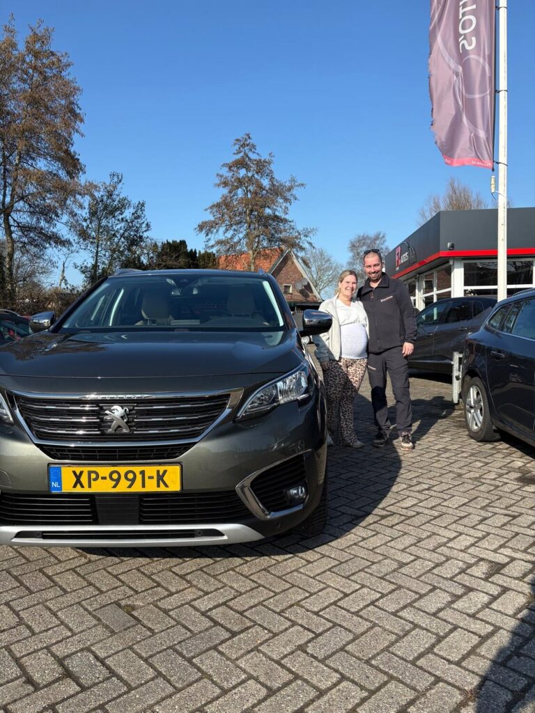 Peugeot 5008 verkocht en afgeleverd bij FZ Auto's — maart 2026