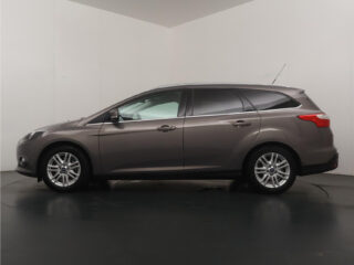 Ford Focus Wagon 1.6 EcoBoost Titanium – foto 2 van 35