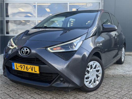 Toyota Aygo 1.0 VVT-i x-play