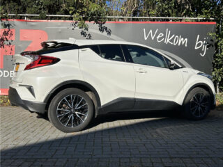 Toyota C-HR 1.8 Hybrid Executive – foto 8 van 39