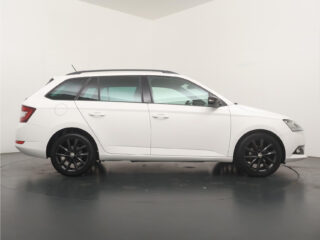Škoda Fabia Combi 1.0 TSI Sport Business – foto 6 van 33