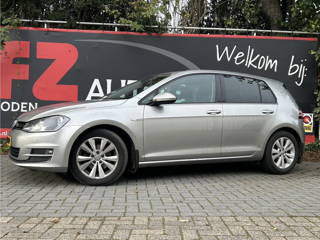 Volkswagen Golf 1.0 TSI Business Edition Connected