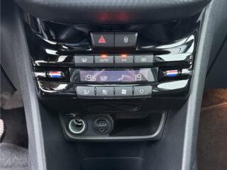 Peugeot 2008 1.2 PureTech Allure – foto 20 van 35