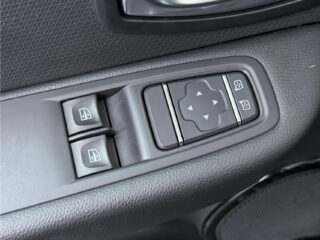 Renault Clio 0.9 TCe Limited – foto 13 van 34