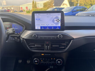 Ford Focus 1.0 EcoBoost Hybrid Titanium X Business – foto 9 van 28